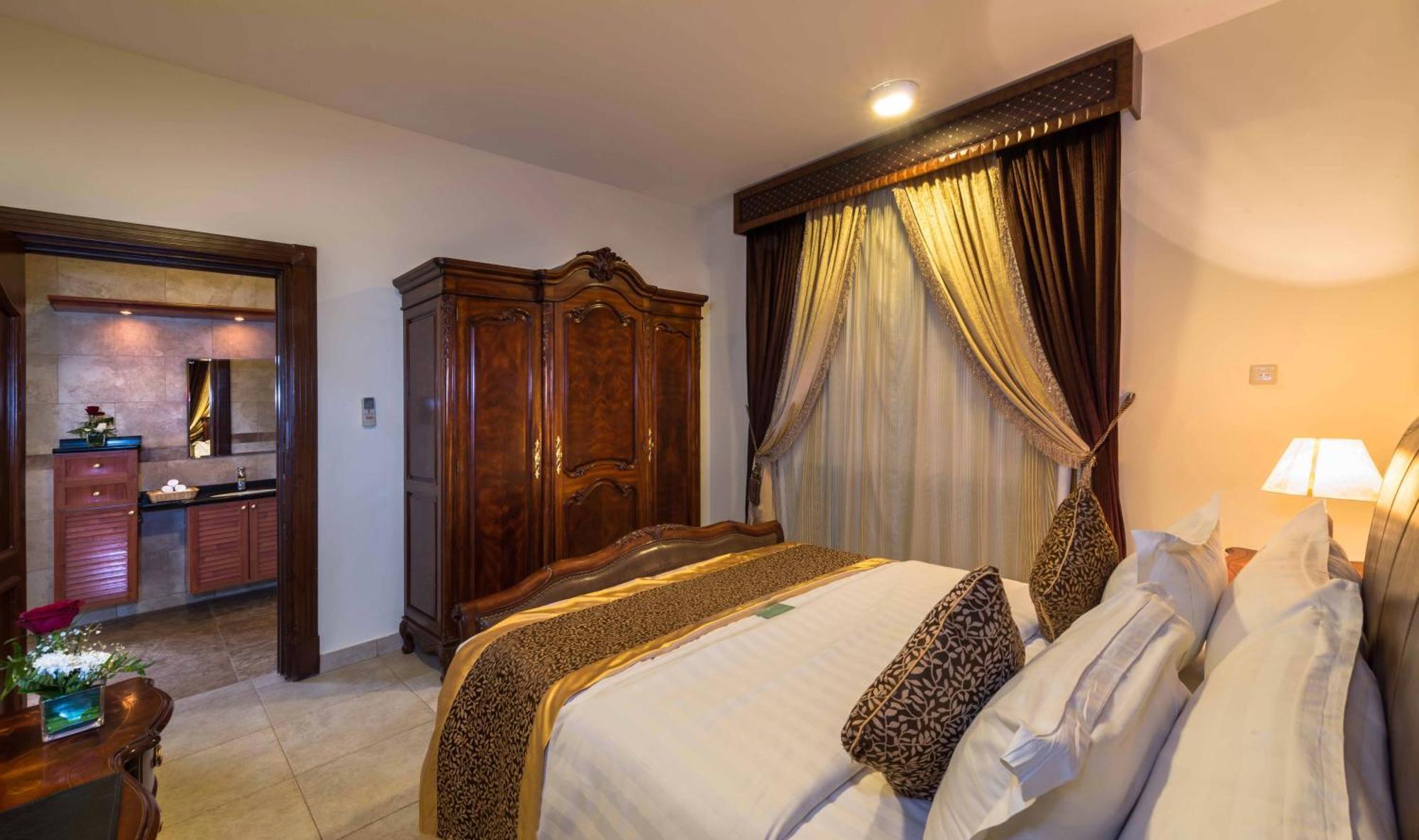 Hotel Boudl Al Nakheel Unaizah Esterno foto